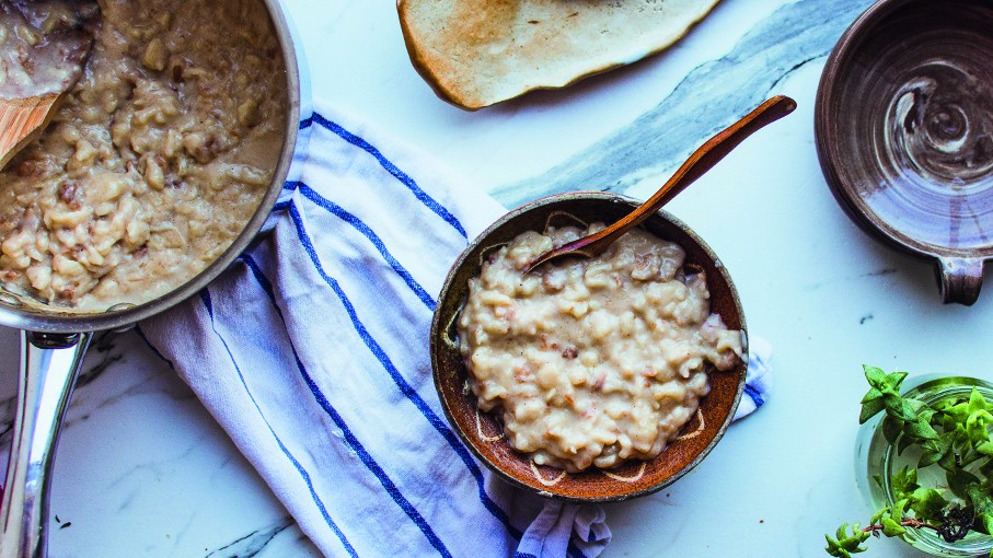 Image of Apfel-Zimt Porridge mit Himbeeren