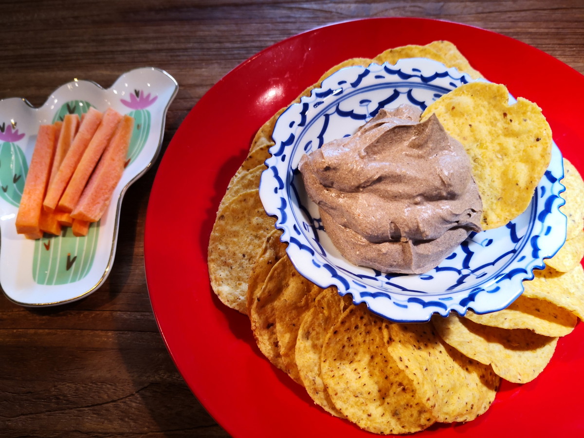 Black Garlic Sour Cream Dip