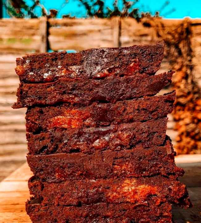 Image of Vegan Honeycomb Chocolate Fridge Cake