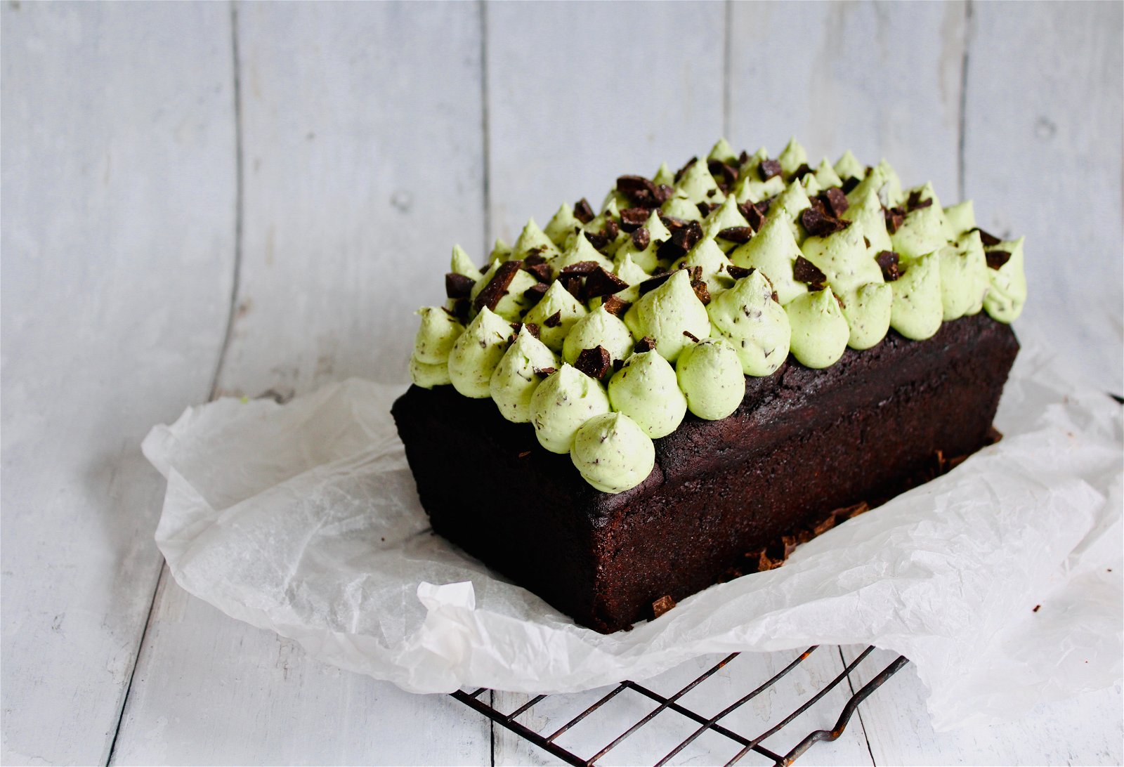White Chocolate Raspberry Loaf Cake! | Baked dessert recipes, Desserts, Cake  recipes