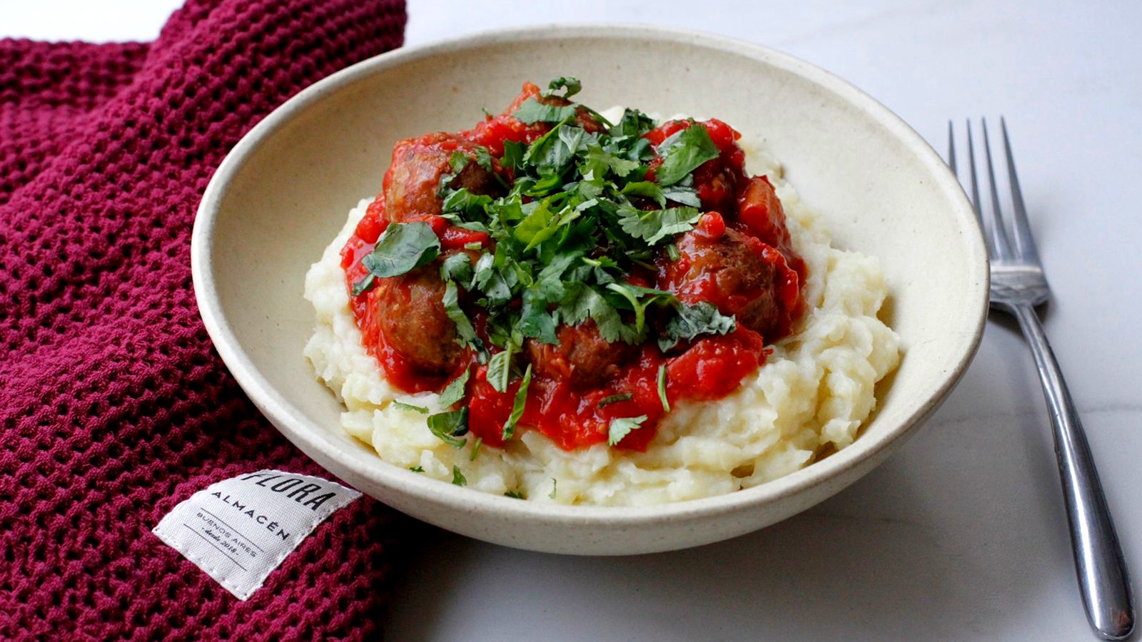 Image of Albondigas con puré 100% vegano