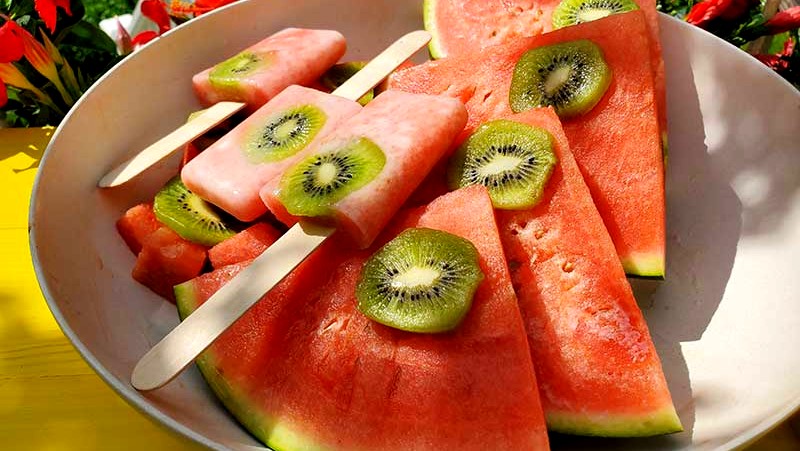Image of Watermelon Kiwi Popsicles
