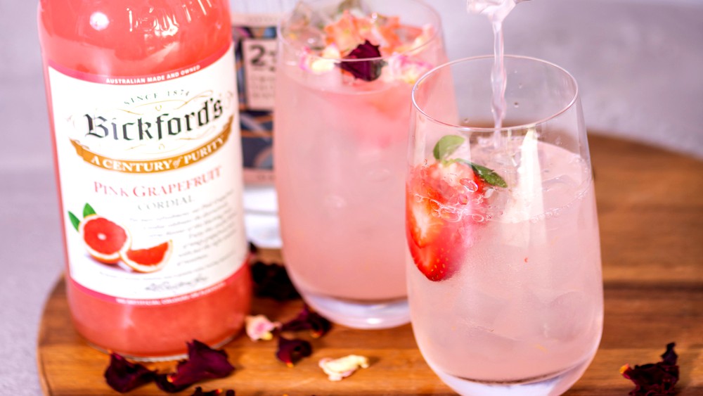 Image of Pink Lady Cocktail 🍎