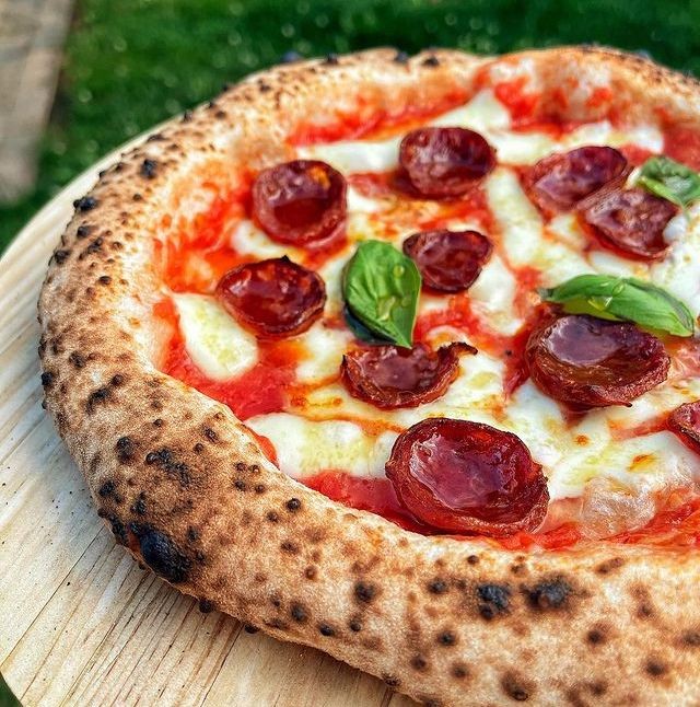 Image of La recette de la pizza napolitaine au pepperoni