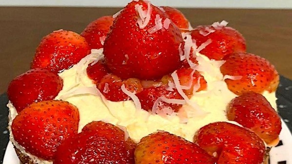 Image of Strawberry Vanilla Cake