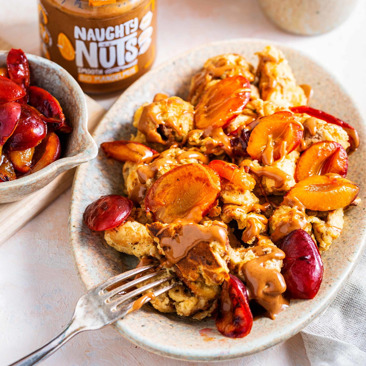Veganer Kaiserschmarrn mit Zwetschgenröster