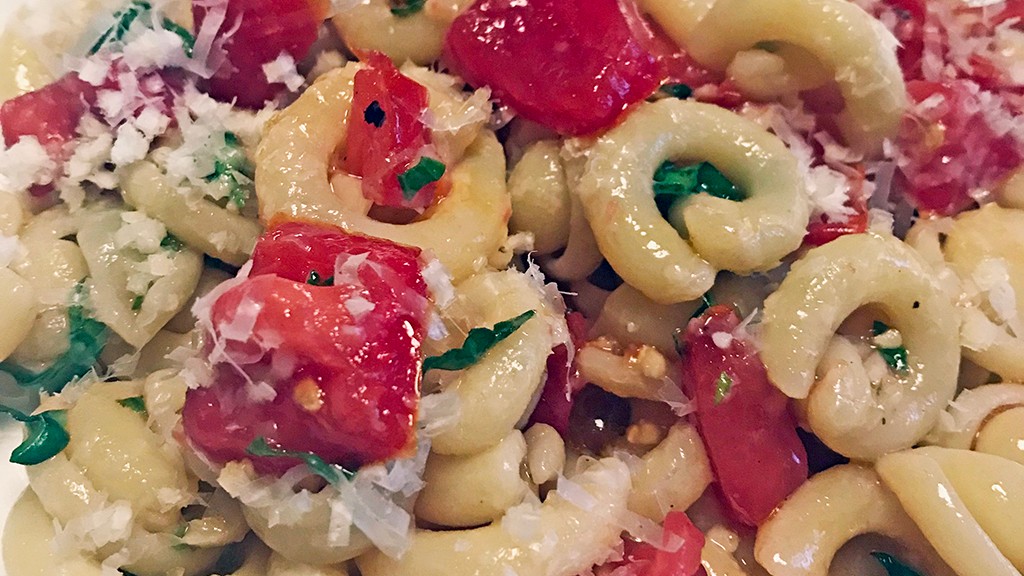 Image of Pasta with Fresh No Cook Tomato Sauce