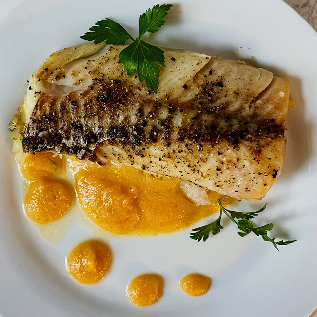 Image of wild alaskan cod with peach & pineapple chili sauce