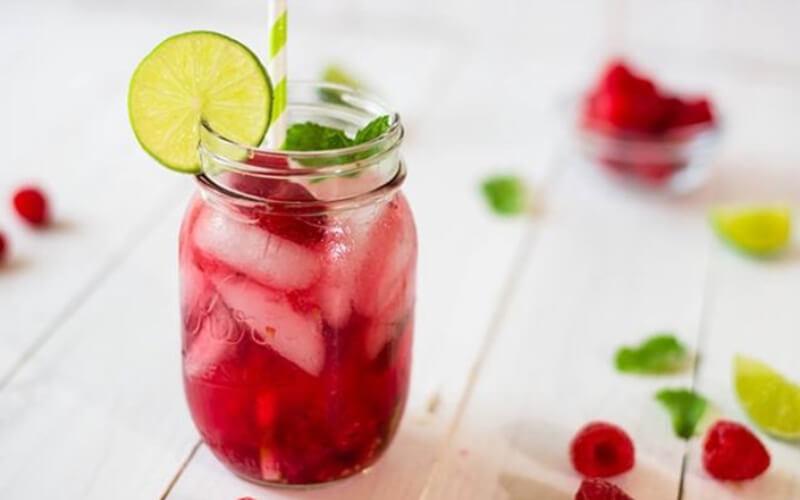 Sparkling Raspberry Lemonade Virgin Mojito