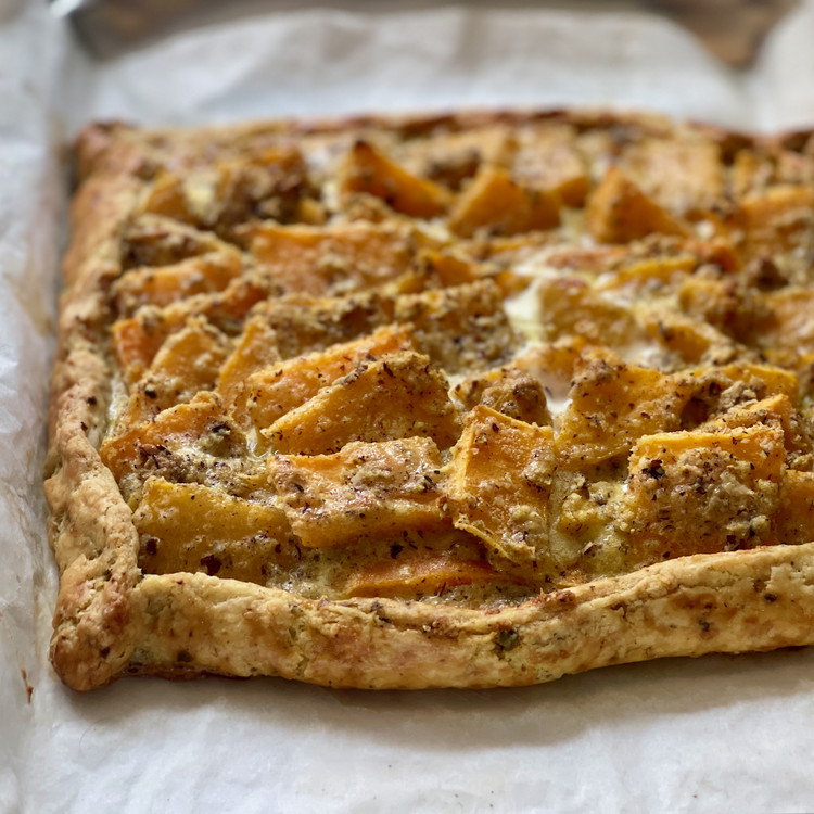 Image of Allow to cool half an hour prior to cutting to let the crust and custard set.