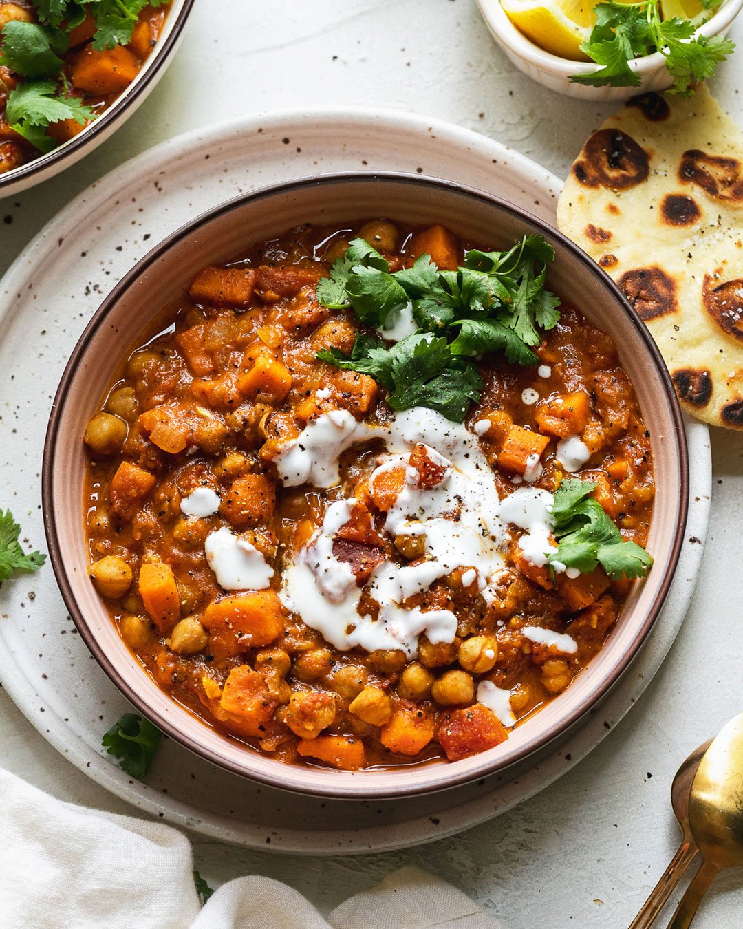 Slow cooker chickpea curry with hot sale sweet potatoes and red peppers