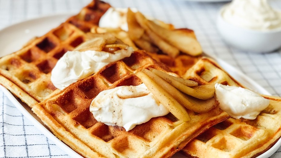 Image of Buttermilk Waffles with Caramelised Apples 