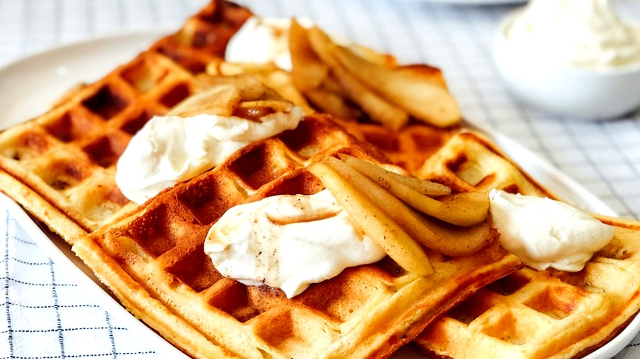 Image of Buttermilk Waffles with Caramelised Apples 