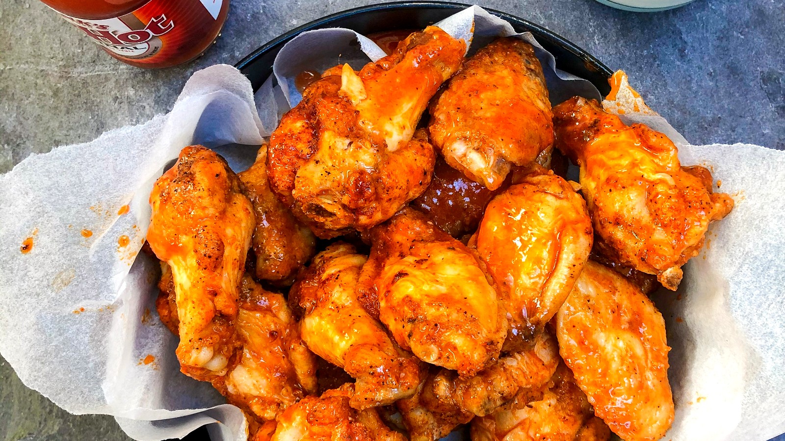 Image of BUFFALO WINGS WITH BLUE CHEESE DIP