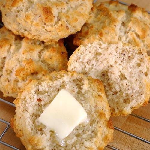 https://images.getrecipekit.com/20211018181853-bisquick-biscuits.jpg?aspect_ratio=1:1&quality=90&