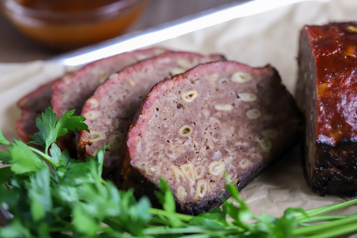 Smoked Mac N Cheese Meatloaf