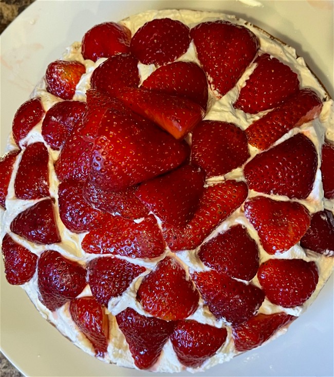 Image of One Layer Strawberry Shortcake Cake