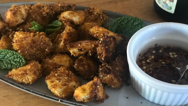 Image of Halloumi cheese bites with spicy honey