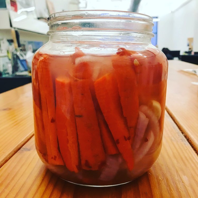 Image of Pack fermentation jar with carrots, onion, chili flakes and garlic...
