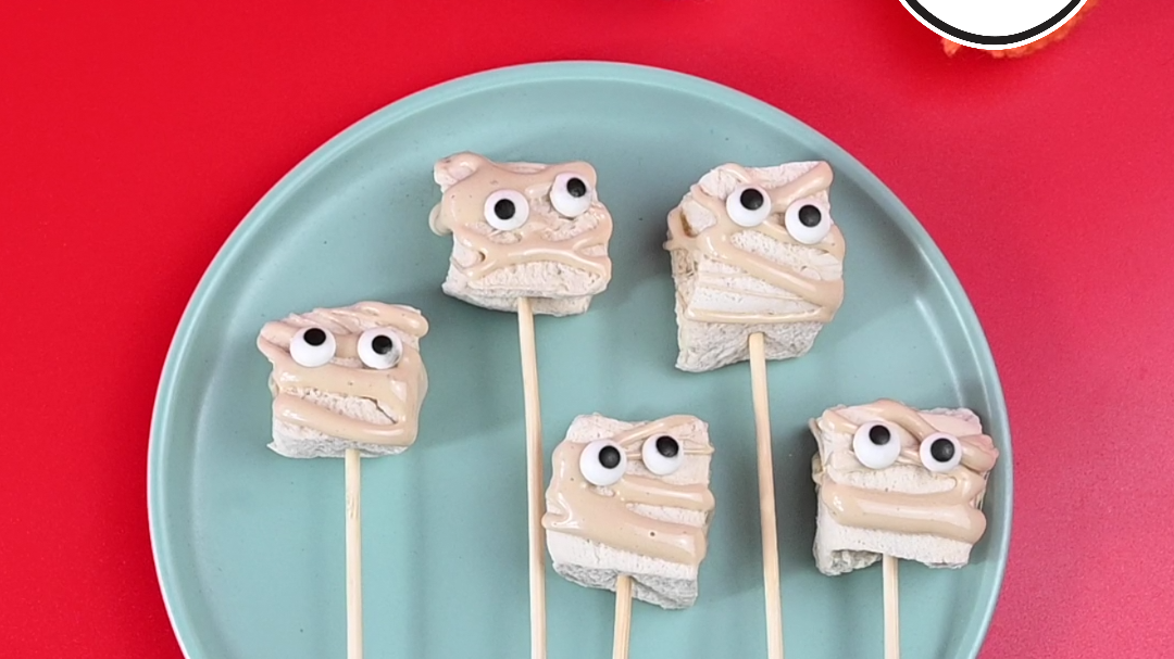 Halloween Mallow Mummies