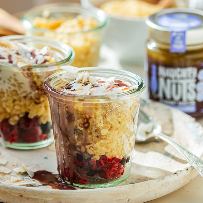 Süßer Bulgur Brei mit Blueberry Bash 