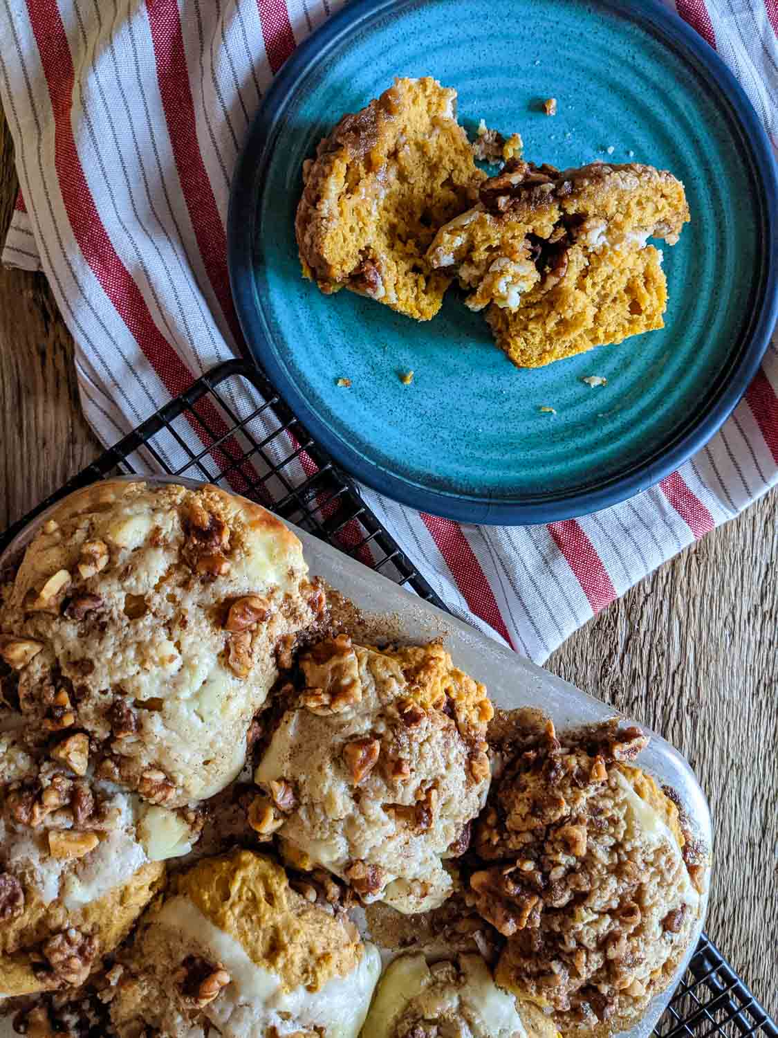 Pumpkin Coffee Cake Muffins