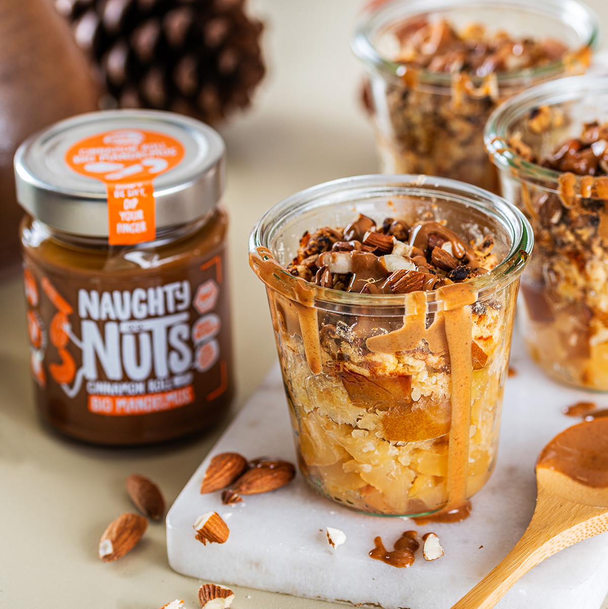 Apfel-Nusscrumble mit Mandelmus Cinnamon Roll