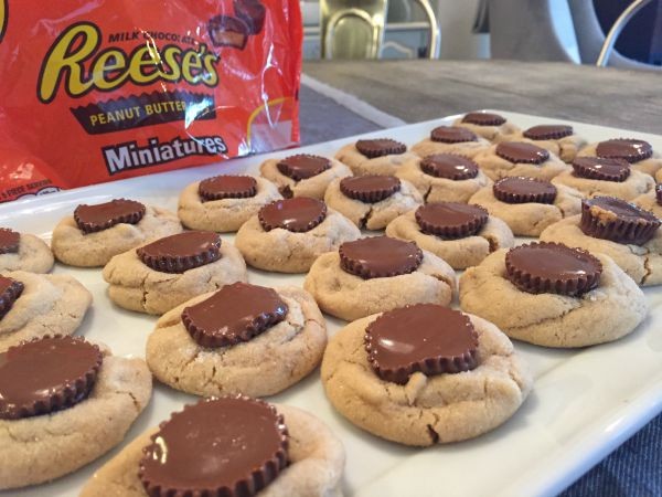 Image of Peanut Butter Cookies with Reeses