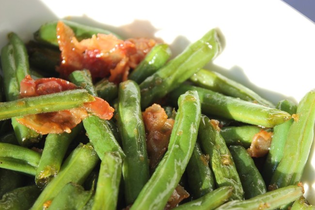 Image of Fresh Green Beans with Garlic and Bacon