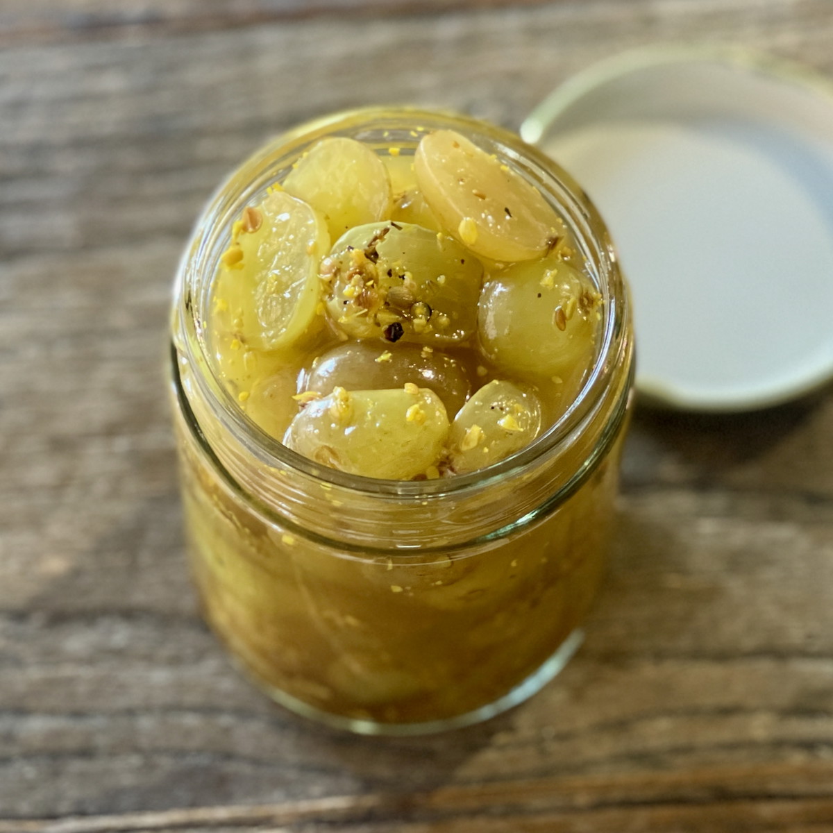 Moruno Pickled Green Grapes