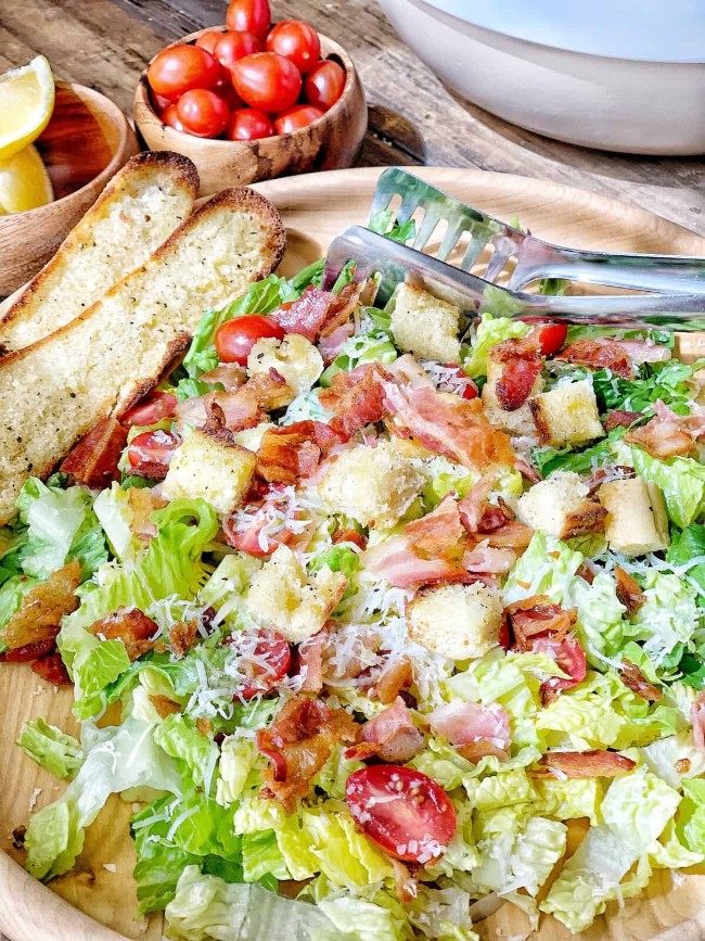 Image of BLT Salad with Cheese and Almonds