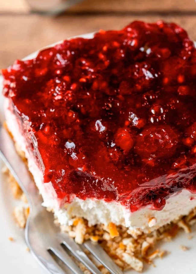 Image of Pretzel Raspberry Christmas Jell-O