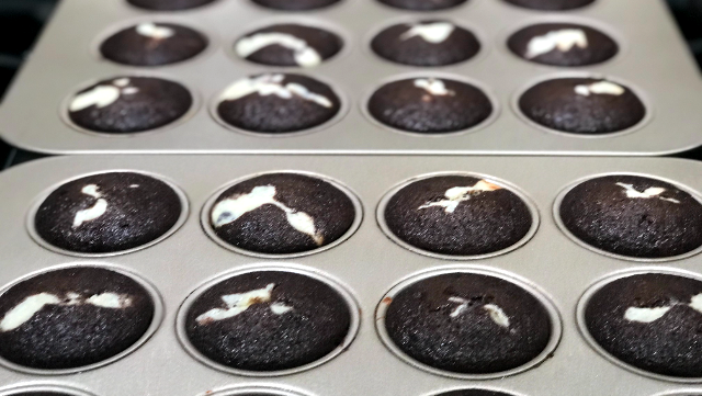 Image of Chocolate Cream Cheese Cupcakes