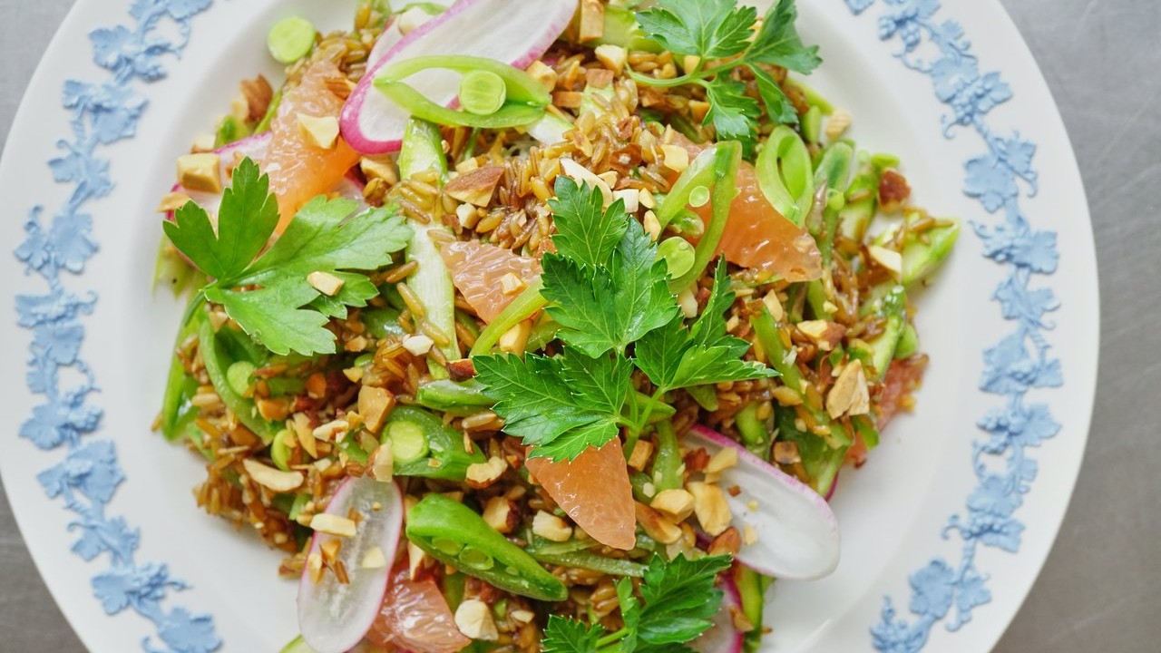 Image of Kernza® Spring Vegetable Salad with Grapefruit Vinaigrette