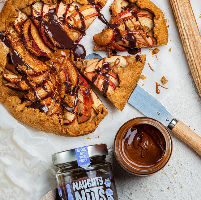 Apfel-Pflaumen Galette mit Zimtmus und Blueberry Bash