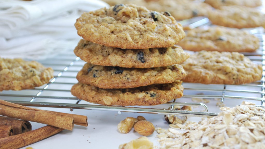 Image of Oatmeal Cookies with Nut Flour Blend