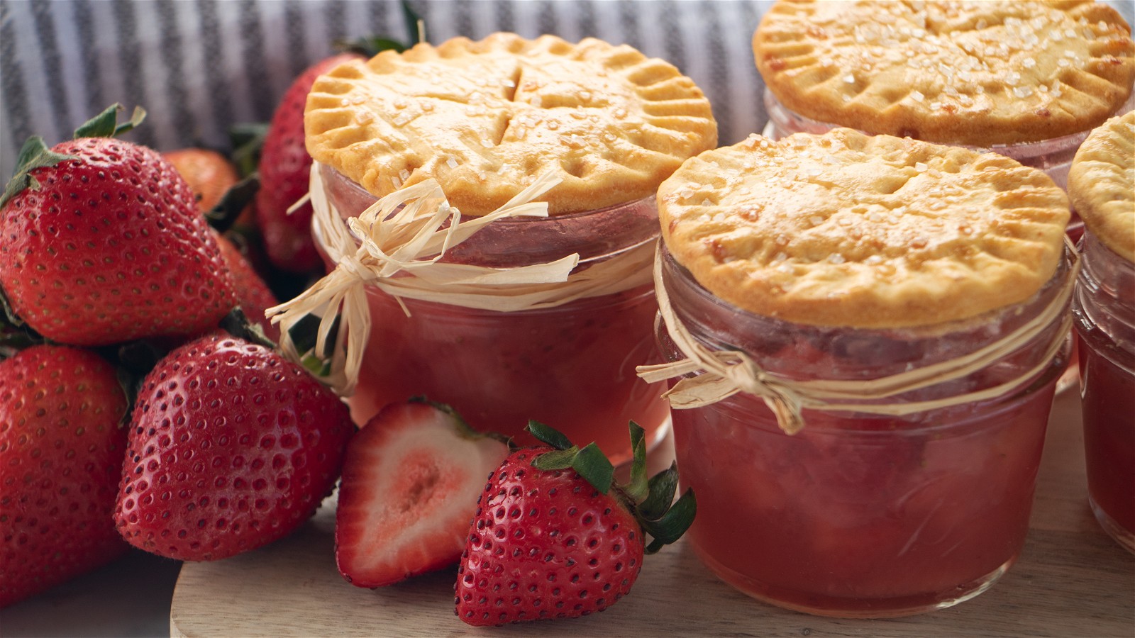 Image of Strawberry Rhubarb Mason Jar Pie