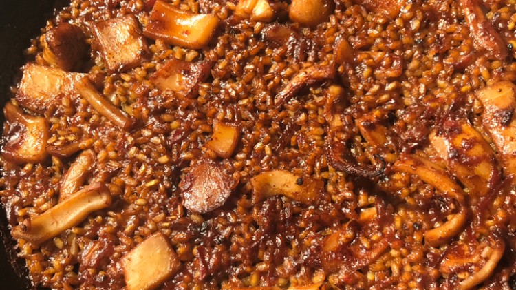 Image of Seafood paella with squid