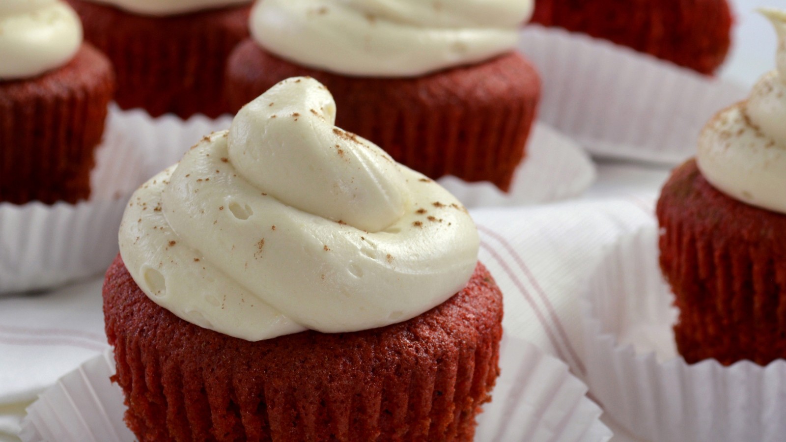 Image of Red Velvet Cake or Cupcakes with Baking & Pancake Mix