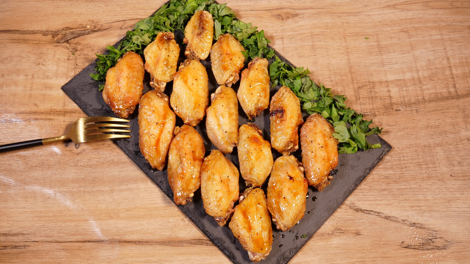 Image of Crispy Chicken Wings in an Air fryer