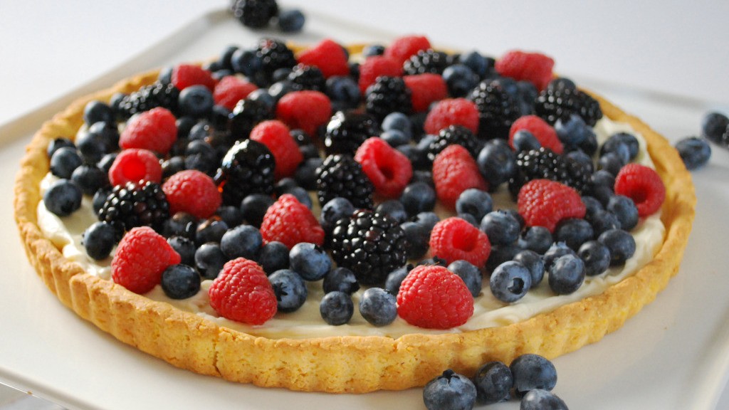 Image of Sweet Cornbread Tart Topped with Fruit