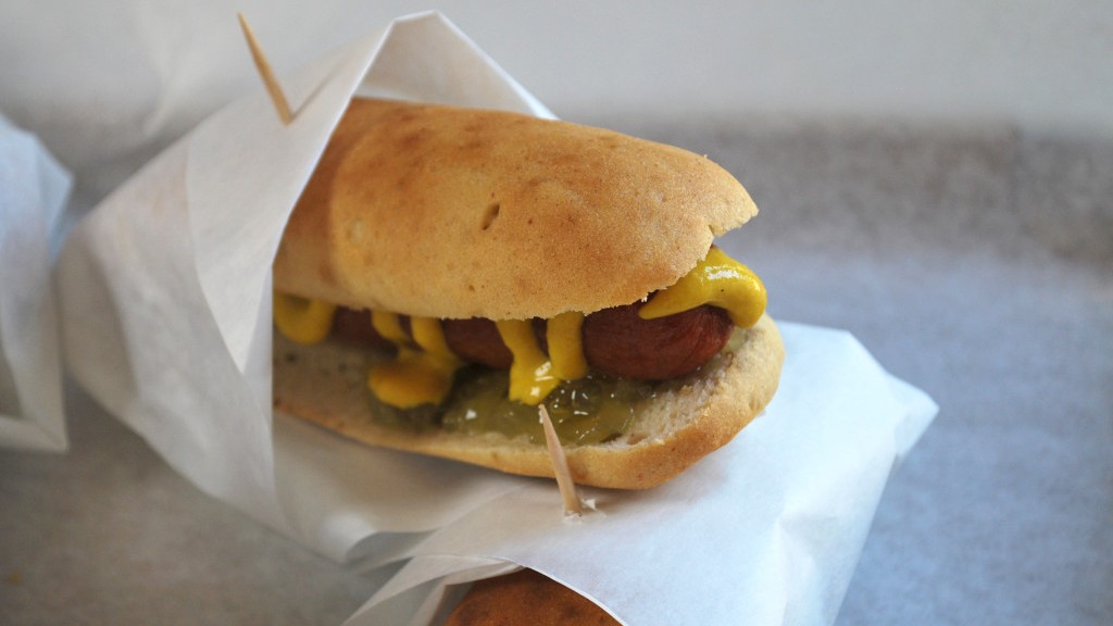 Image of Traditional Hot Dog or Slider Buns