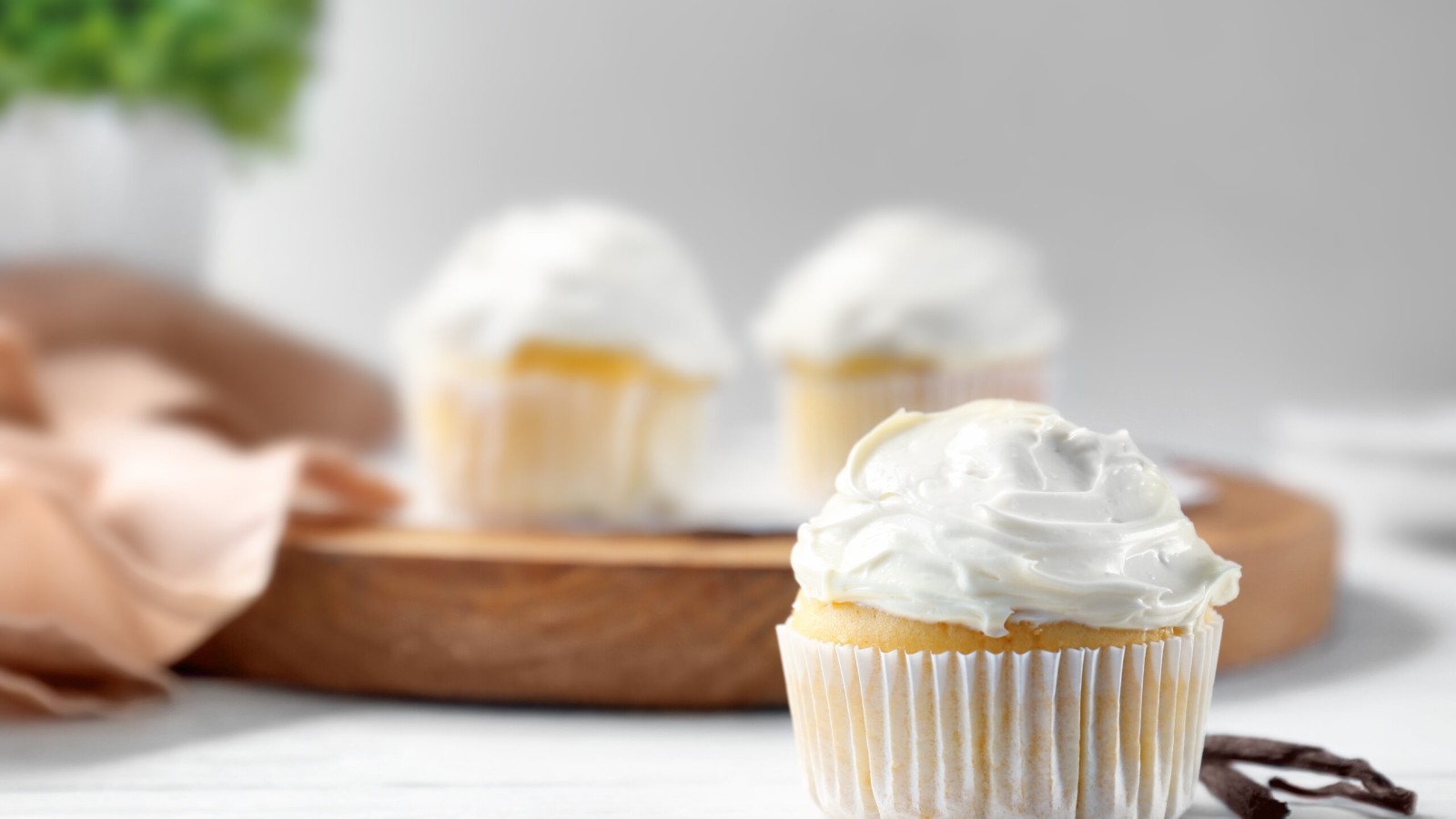 Image of Apple Vanilla Cupcakes