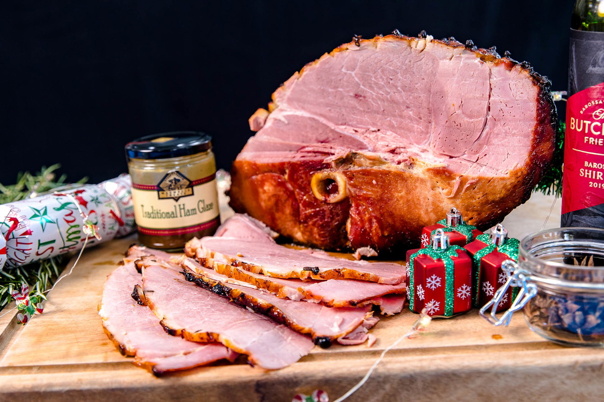 Traditional Glazed Christmas Ham