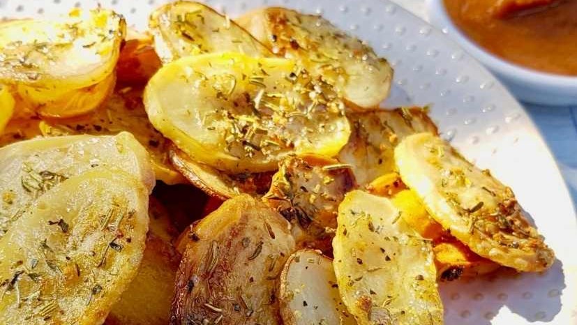 Image of Crispy Rosemary Garlic Chips