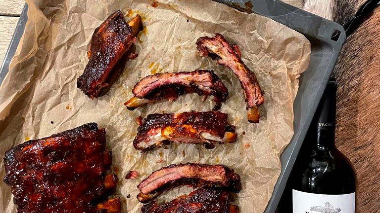 Image of Iberico ribs met honing-boter glaze