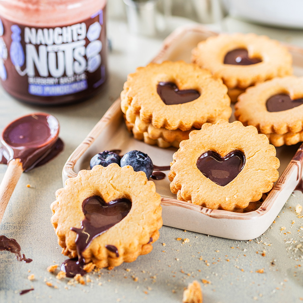 Spitzbuben mit Cashewmus gefüllt mit Blueberry Bash