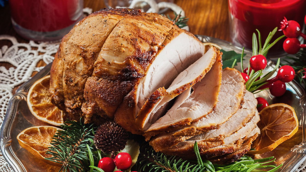 Wildschwein-Weihnachtsschinken panieren