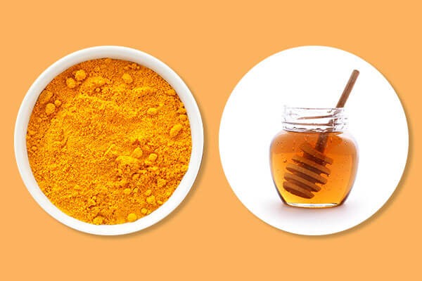 Image of Reduce pimples with turmeric and honey 