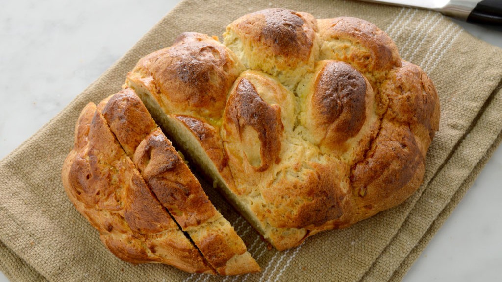 Silicone Challah Braid Bread Mold Bakeware, Perfect Kosher Challah Braided  Baking Mold Pan, No Shaping Required - Medium (Single)